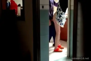 Ngintip Diam Diam Pasangan Tetangga Ngentot