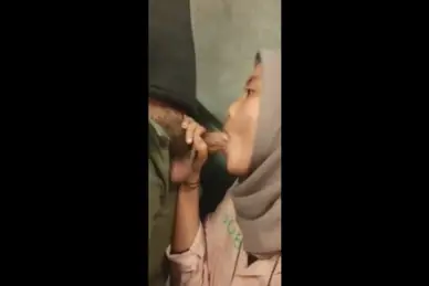 Nyedot Urat Tegang Jilbab Nurut Demi Uang
